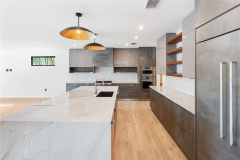 Купить виллу или дом в Сарасота, Флорида 14 комнат, 419.27м2, № 2104978 - фото 14