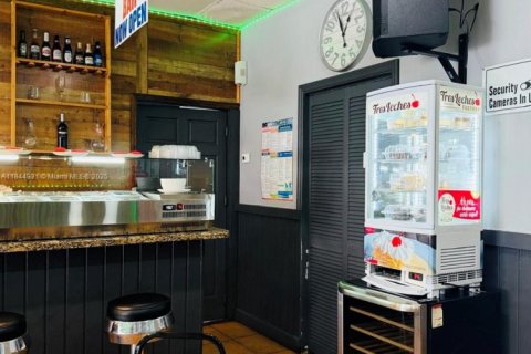 Immobilier commercial à vendre à Hialeah, Floride № 1936232 - photo 6