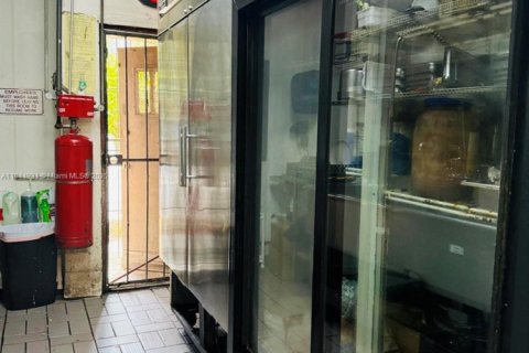 Immobilier commercial à vendre à Hialeah, Floride № 1936232 - photo 22