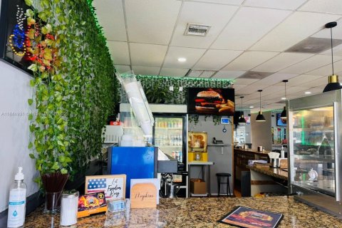 Immobilier commercial à vendre à Hialeah, Floride № 1936232 - photo 8