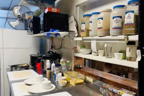 Immobilier commercial à vendre à Hialeah, Floride № 1936232 - photo 19