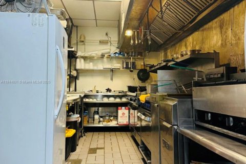 Immobilier commercial à vendre à Hialeah, Floride № 1936232 - photo 20