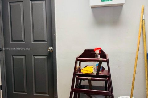 Immobilier commercial à vendre à Hialeah, Floride № 1936232 - photo 15