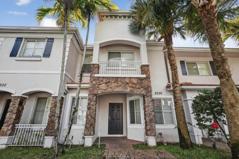 Condo in Miramar, Florida, 3 bedrooms № 2263456