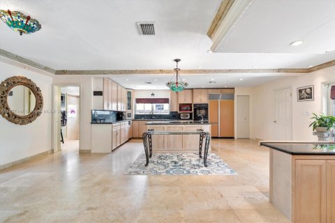 House in Miami Gardens, Florida 2 bedrooms, 161.19 sq.m. № 1823876 - photo 4