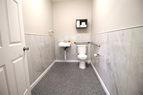 Propiedad comercial en alquiler en Mascotte, Florida, 12.26 m2 № 1640172 - foto 15