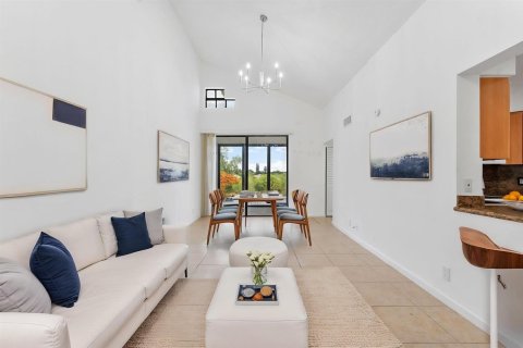Condo in Oakland Park, Florida, 2 bedrooms  № 2086821 - photo 9