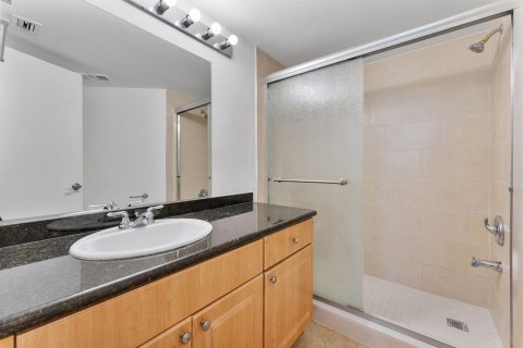 Condo in Oakland Park, Florida, 2 bedrooms  № 2086821 - photo 27