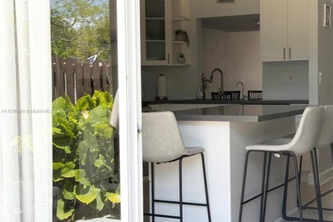 Touwnhouse à louer à Hallandale Beach, Floride: 2 chambres, 157.56 m2 № 1959986 - photo 22