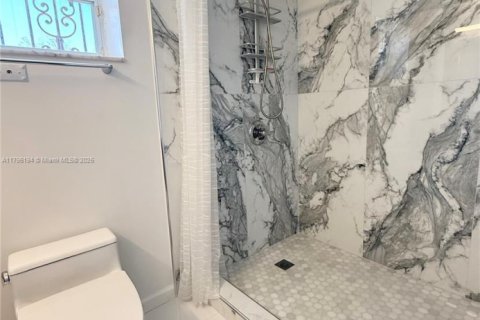 Touwnhouse à louer à Hallandale Beach, Floride: 2 chambres, 157.56 m2 № 1959986 - photo 10