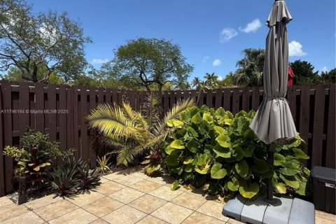 Touwnhouse à louer à Hallandale Beach, Floride: 2 chambres, 157.56 m2 № 1959986 - photo 24