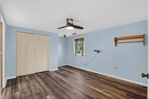 House in Anna Maria, Florida 3 bedrooms, 109.25 sq.m. № 2302368 - photo 9