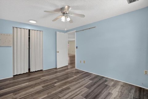 House in Anna Maria, Florida 3 bedrooms, 109.25 sq.m. № 2302368 - photo 13