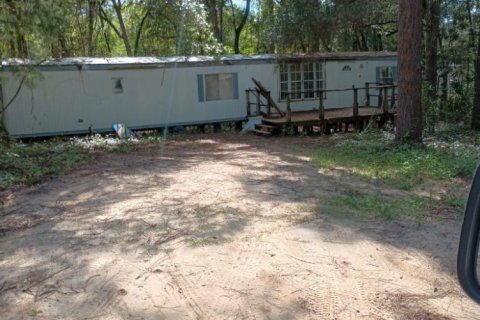 House in Keystone Heights, Florida 2 bedrooms, 72.84 sq.m. № 772143 - photo 1