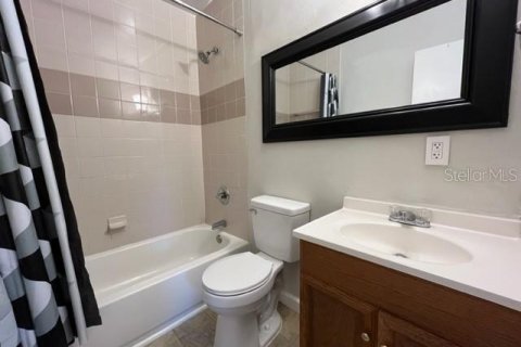 House in Tampa, Florida 3 bedrooms, 112.6 sq.m. № 1800561 - photo 16