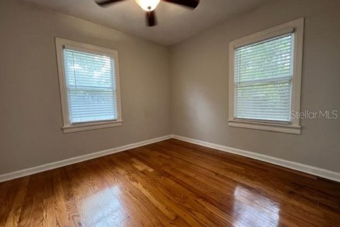 House in Tampa, Florida 3 bedrooms, 112.6 sq.m. № 1800561 - photo 15