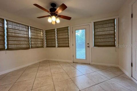 House in Tampa, Florida 3 bedrooms, 112.6 sq.m. № 1800561 - photo 13