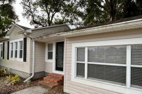 House in Tampa, Florida 3 bedrooms, 112.6 sq.m. № 1800561 - photo 2