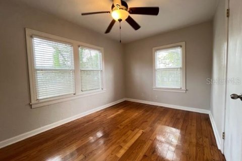 House in Tampa, Florida 3 bedrooms, 112.6 sq.m. № 1800561 - photo 14