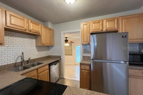 House in Tampa, Florida 3 bedrooms, 112.6 sq.m. № 1800561 - photo 7
