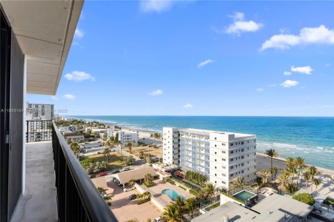 Copropriété à vendre à Hollywood, Floride: 2 chambres, 139.35 m2 № 1979263 - photo 12