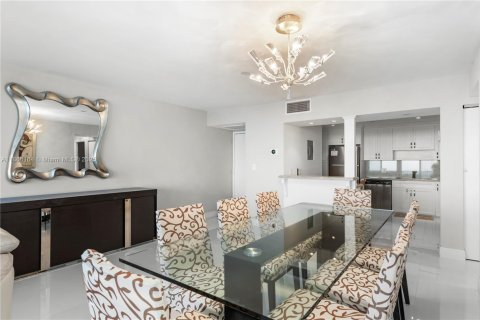 Copropriété à vendre à Hollywood, Floride: 2 chambres, 139.35 m2 № 1979263 - photo 19