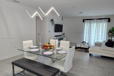 Villa ou maison à vendre à Davenport, Floride: 3 chambres, 156.08 m2 № 1955736 - photo 6