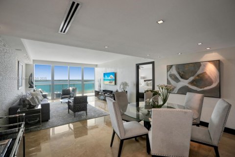 Condo in Miami, Florida, 3 bedrooms  № 1732154 - photo 3