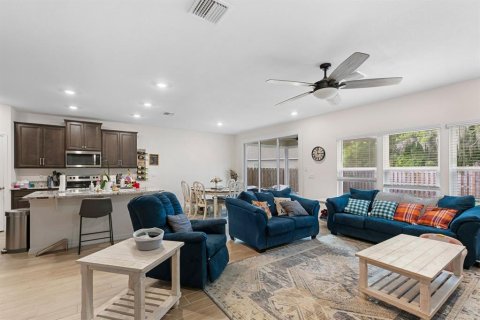 House in Newberry, Florida 4 bedrooms, 256.04 sq.m. № 2209393 - photo 5