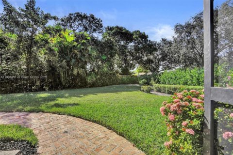 Villa ou maison à louer à Boca Raton, Floride: 4 chambres, 232.16 m2 № 1957282 - photo 10