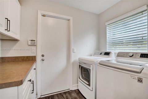 Villa ou maison à louer à Boca Raton, Floride: 4 chambres, 232.16 m2 № 1957282 - photo 28