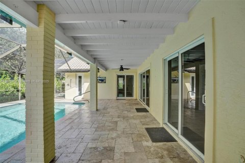Villa ou maison à louer à Boca Raton, Floride: 4 chambres, 232.16 m2 № 1957282 - photo 17