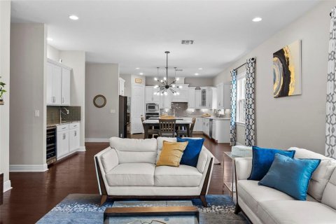 House in Tampa, Florida 5 bedrooms, 393.91 sq.m. № 1818890 - photo 16