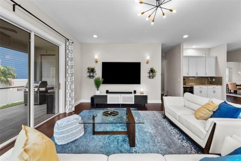 House in Tampa, Florida 5 bedrooms, 393.91 sq.m. № 1818890 - photo 21