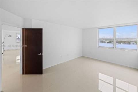 Copropriété à vendre à Miami Beach, Floride: 2 chambres, 106.56 m2 № 2033959 - photo 20