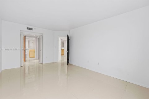Copropriété à vendre à Miami Beach, Floride: 2 chambres, 106.56 m2 № 2033959 - photo 22