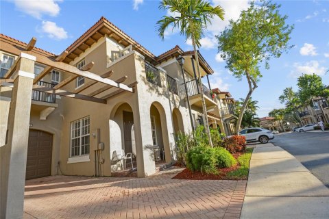 Touwnhouse à vendre à Coconut Creek, Floride: 3 chambres, 168.9 m2 № 2270880 - photo 2