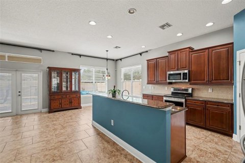 Villa ou maison à vendre à Dover, Floride: 5 chambres, 259.38 m2 № 2312463 - photo 10