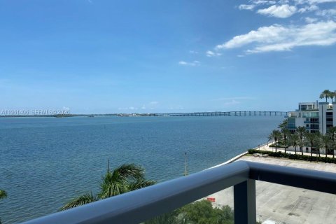 Condo in Miami, Florida, 1 bedroom № 2025865 - photo 24