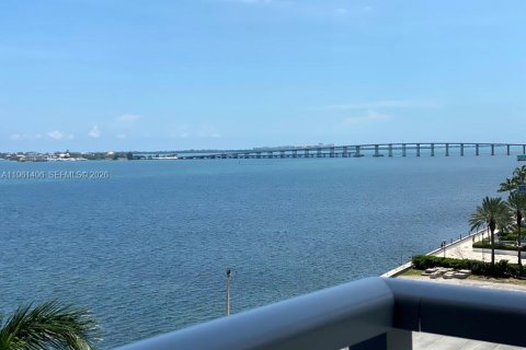 Condo in Miami, Florida, 1 bedroom № 2025865 - photo 10