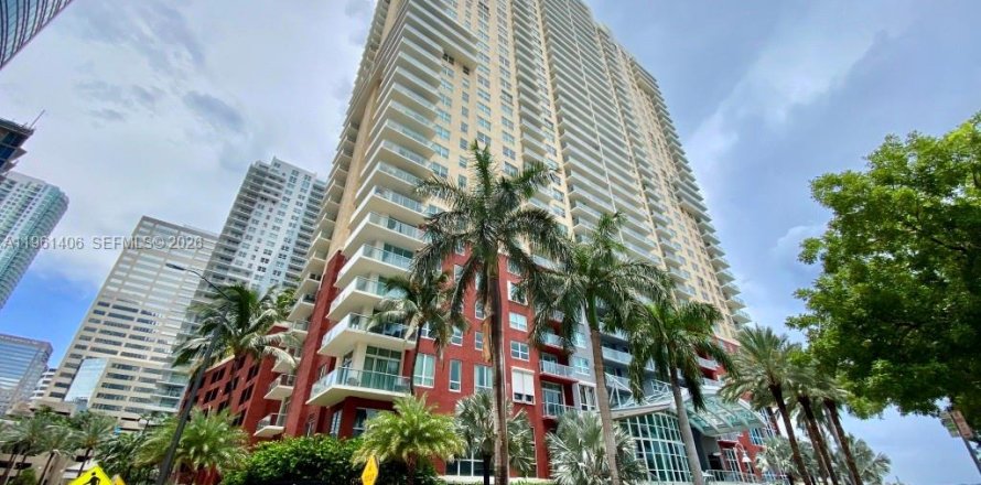 Condo in Miami, Florida, 1 bedroom № 2025865