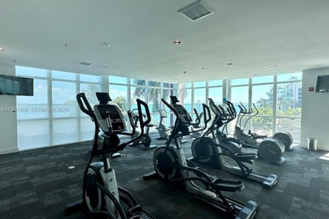 Condo in Miami, Florida, 1 bedroom № 2025865 - photo 18