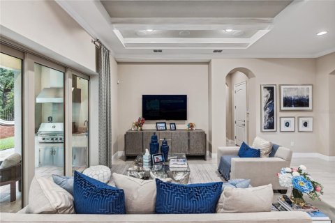 House in Winter Garden, Florida 4 bedrooms, 336.68 sq.m. № 1772834 - photo 14