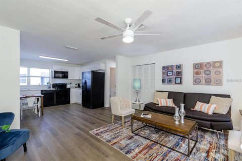 Appartement à louer à Sarasota, Floride: 2 chambres, 88.26 m2 № 2228097 - photo 7