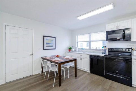 Appartement à louer à Sarasota, Floride: 2 chambres, 88.26 m2 № 2228097 - photo 8