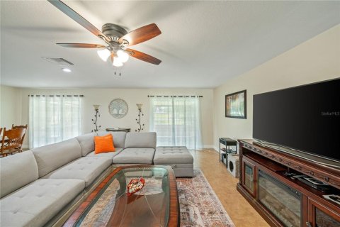 Villa ou maison à vendre à Orlando, Floride: 2 chambres, 144.37 m2 № 1824414 - photo 8