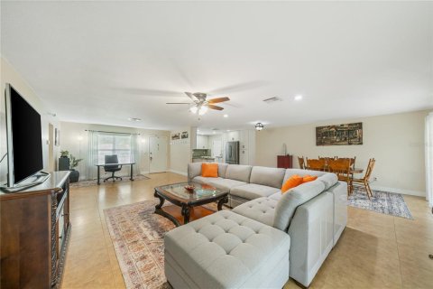 Villa ou maison à vendre à Orlando, Floride: 2 chambres, 144.37 m2 № 1824414 - photo 18