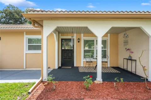 Villa ou maison à vendre à Orlando, Floride: 2 chambres, 144.37 m2 № 1824414 - photo 3