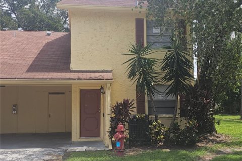 Adosado en Tampa, Florida 3 dormitorios, 147.53 m2 № 2304668