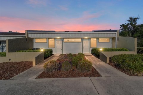 Immobilier commercial à Ocala, Floride 111.48 m2 № 2098788